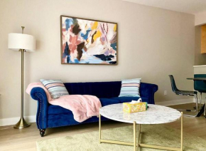 Castle 1 bd pool, parking, MDR